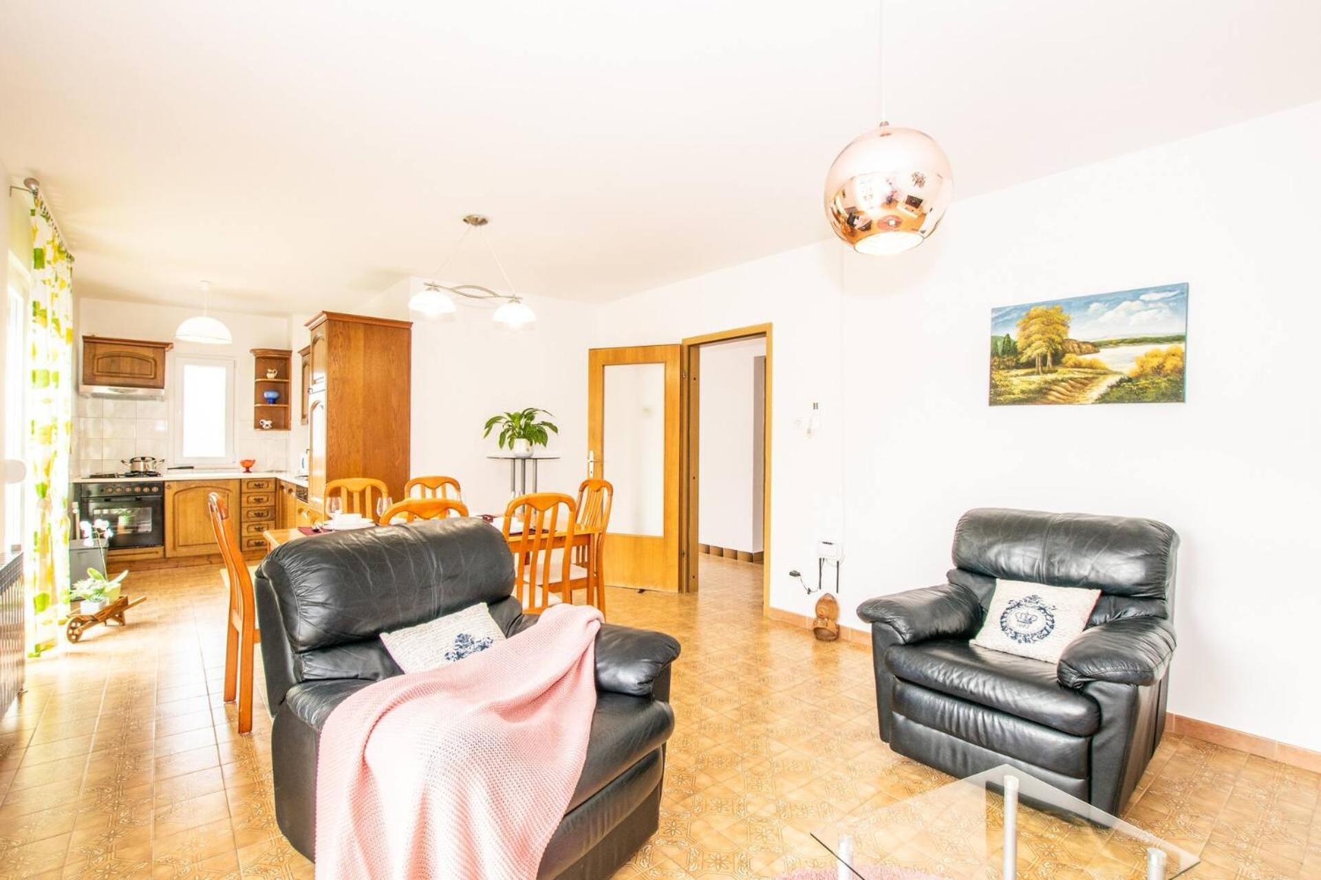 Family House With 2 Apartments - Irma 梅杜林 外观 照片