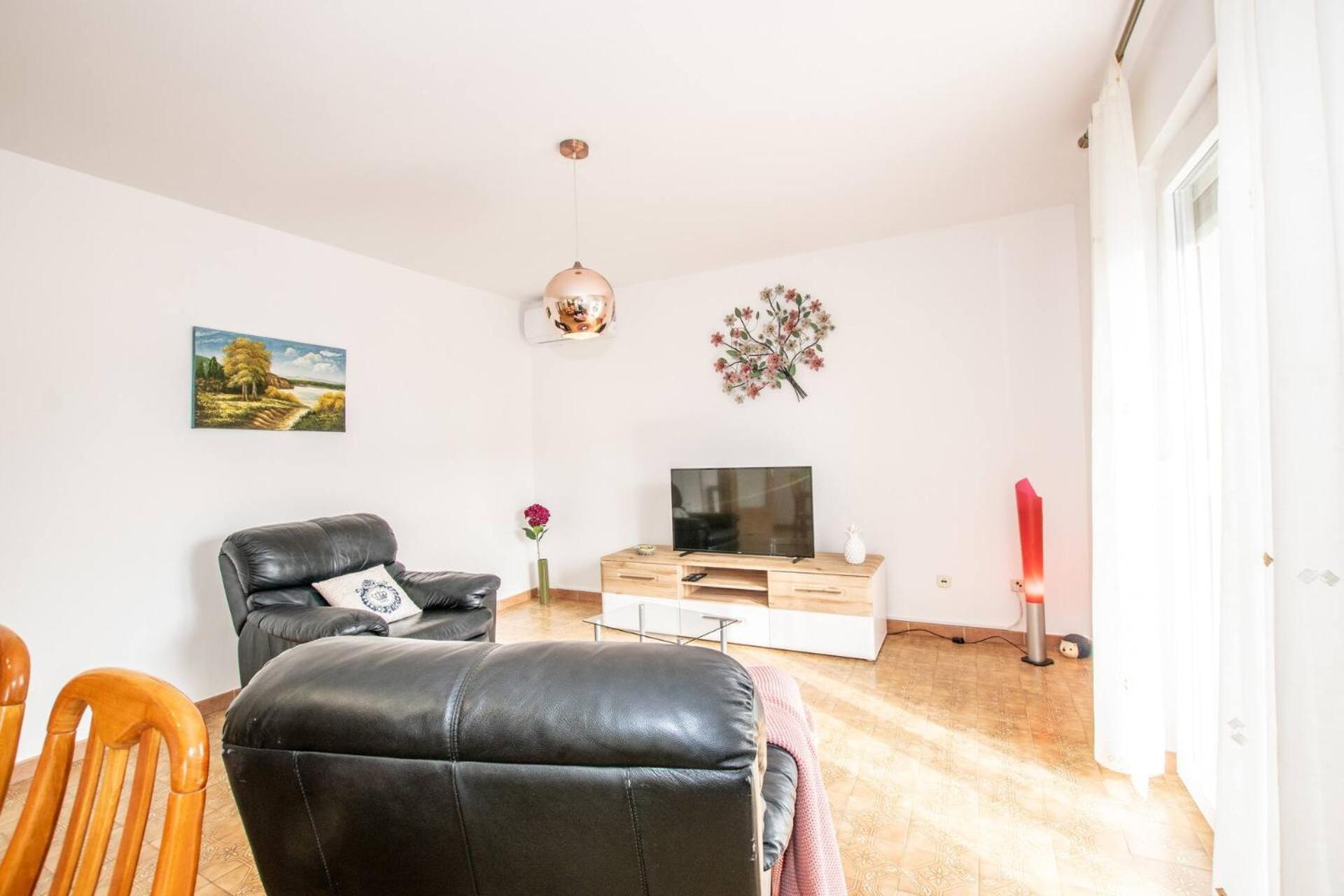 Family House With 2 Apartments - Irma 梅杜林 外观 照片