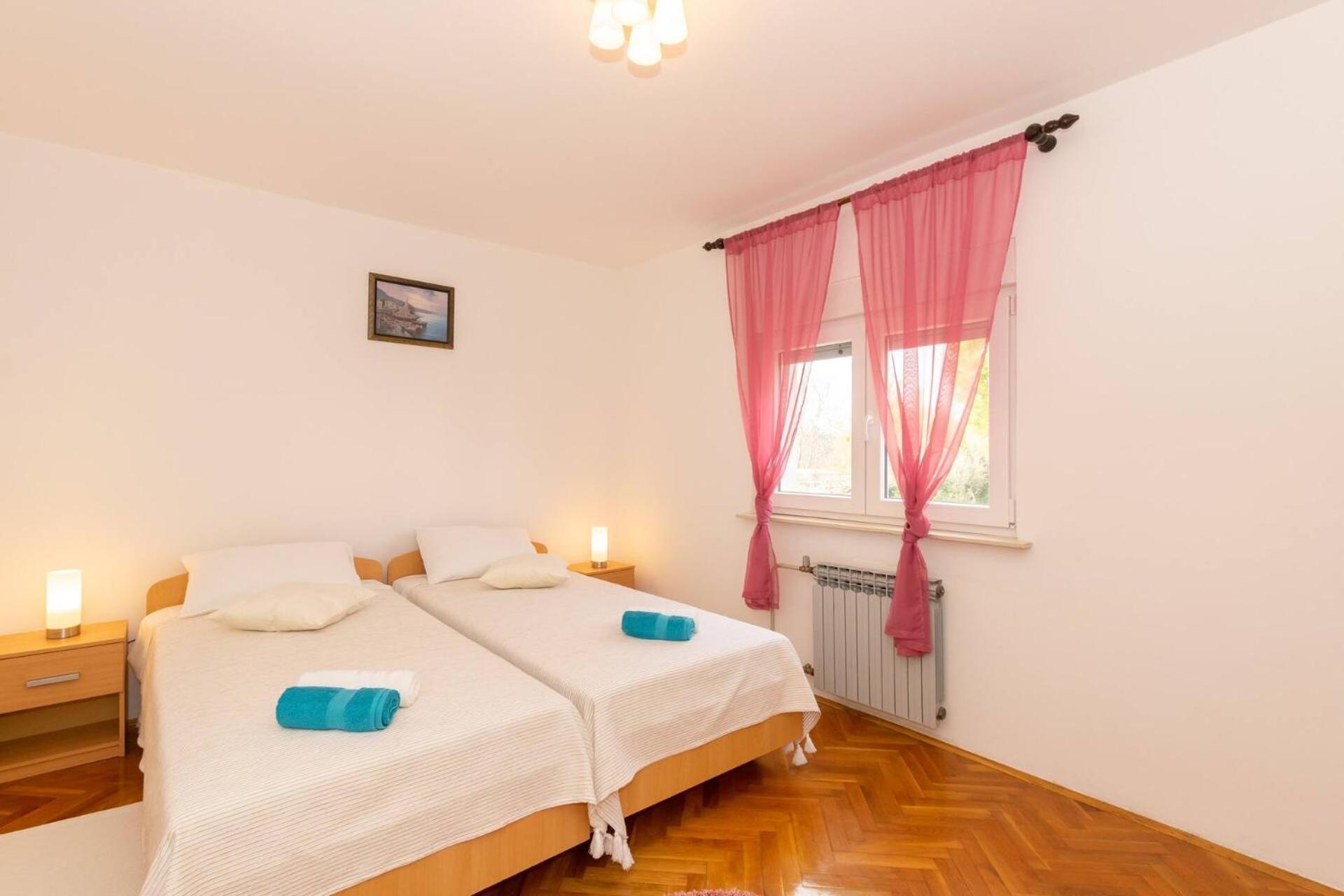 Family House With 2 Apartments - Irma 梅杜林 外观 照片