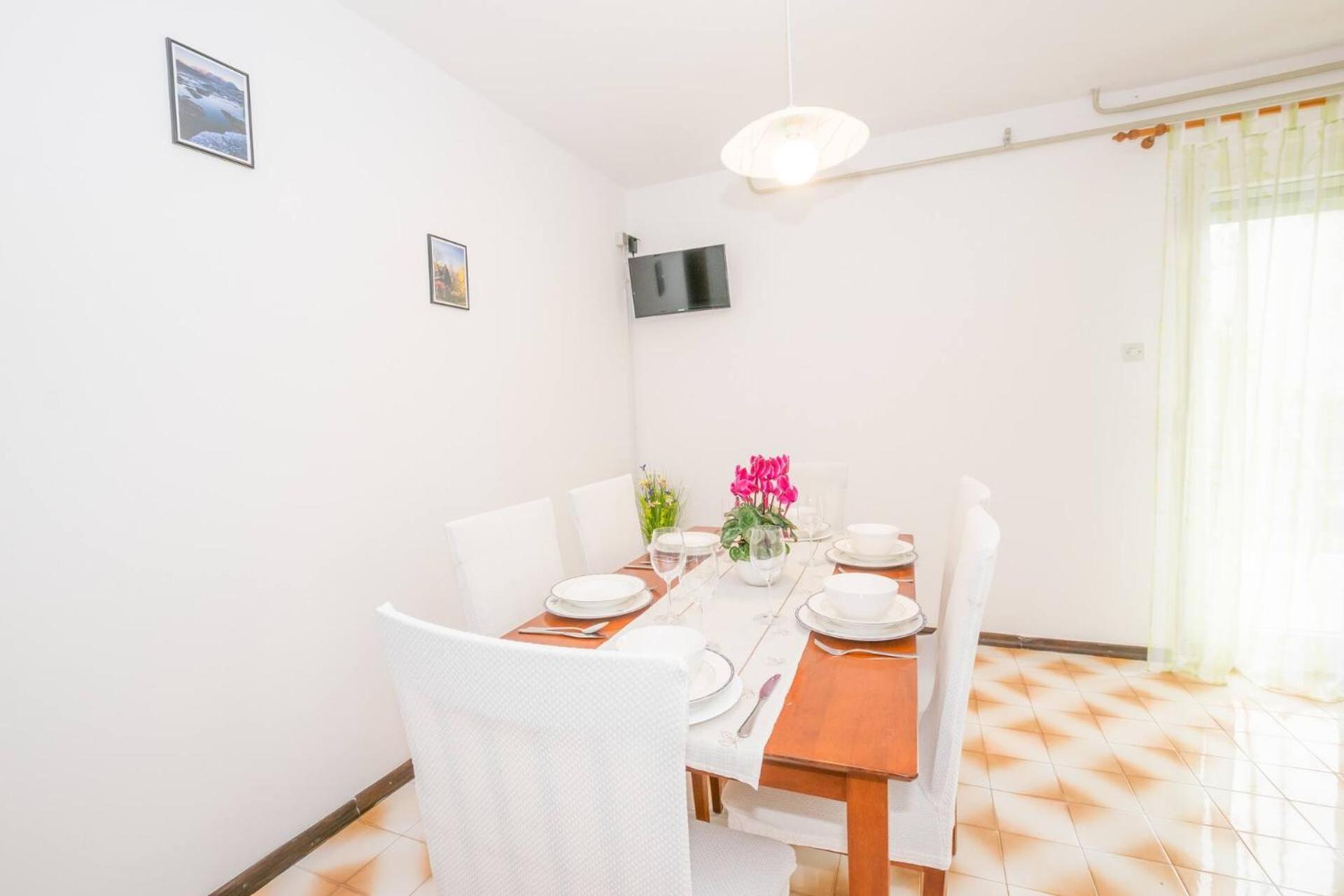 Family House With 2 Apartments - Irma 梅杜林 外观 照片