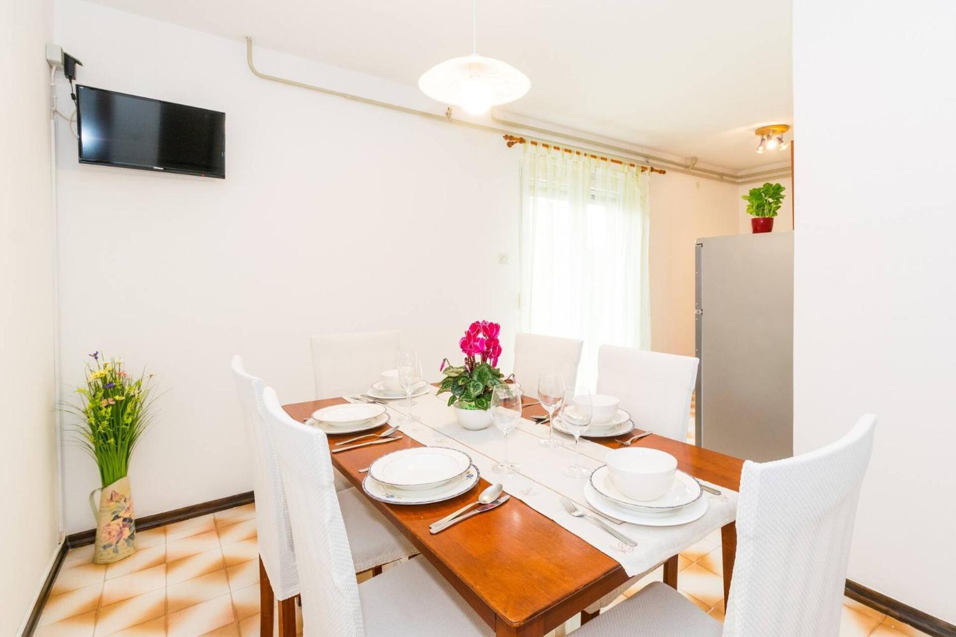 Family House With 2 Apartments - Irma 梅杜林 外观 照片