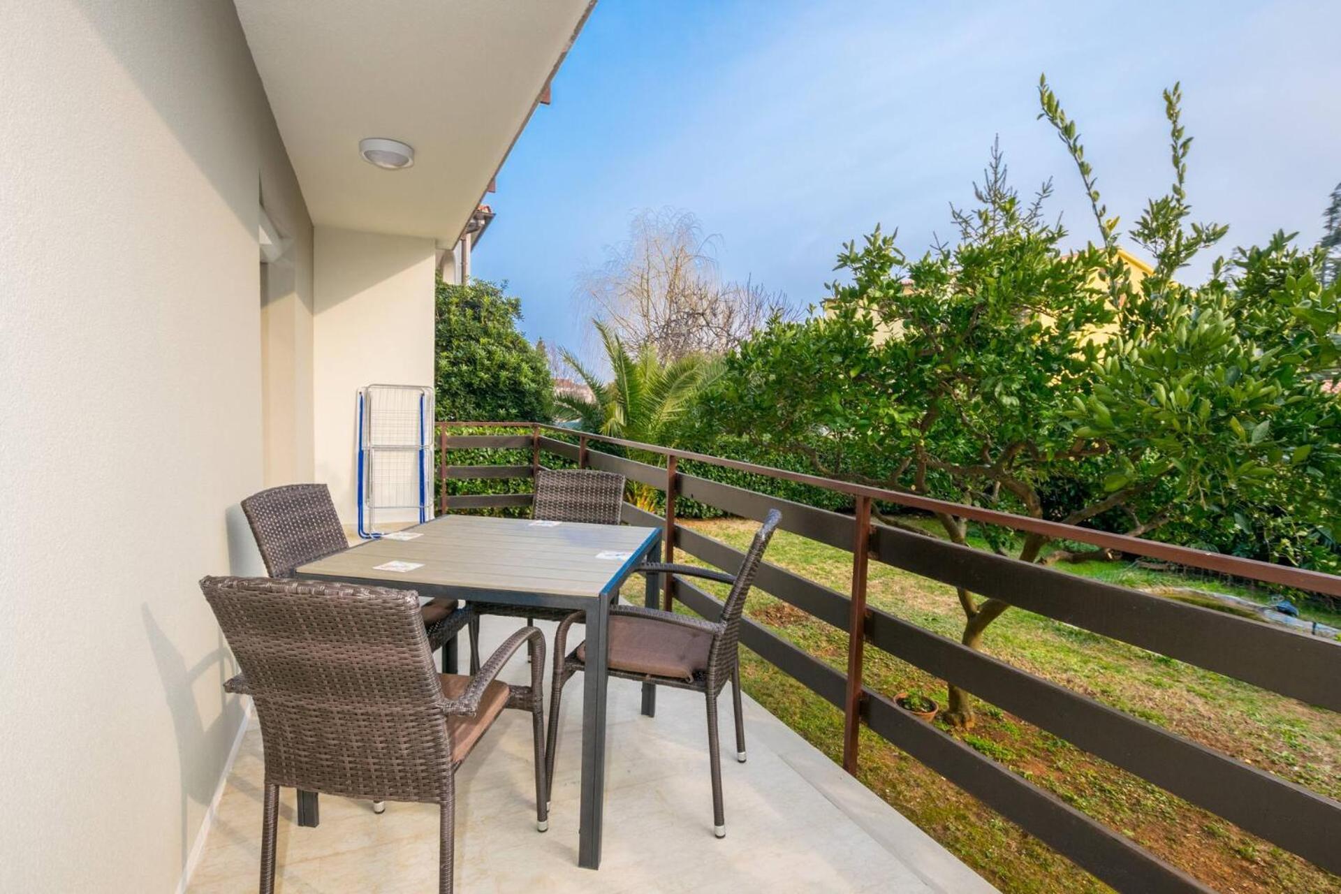 Family House With 2 Apartments - Irma 梅杜林 外观 照片